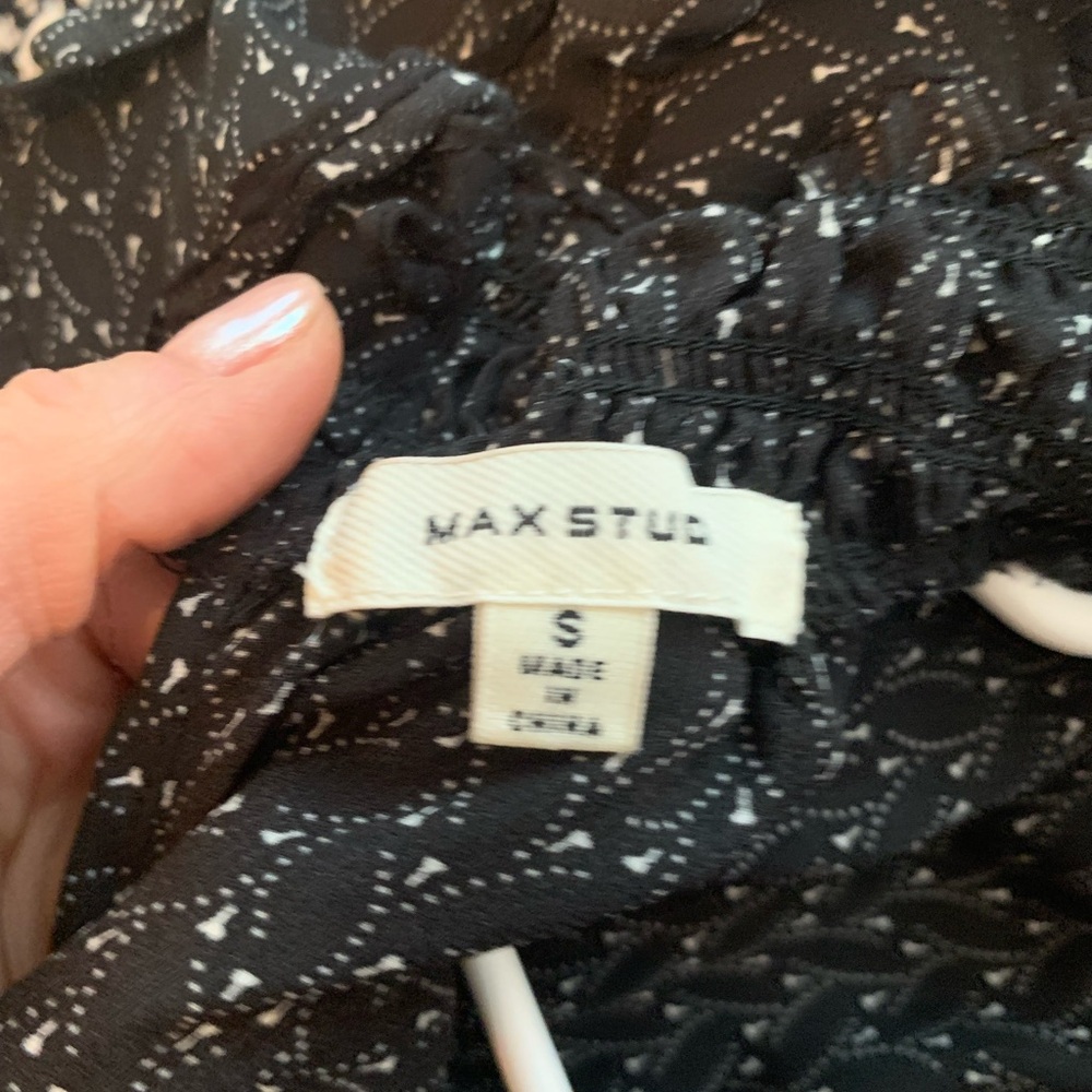 Max Studio Black Patterned Blouse With Ruffles - image 2
